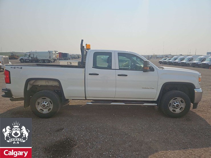 2015-gmc-sierra-2500hd-image-6