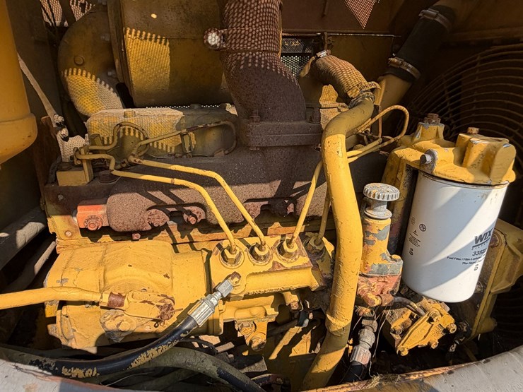 1985-caterpillar-d4e-image-52