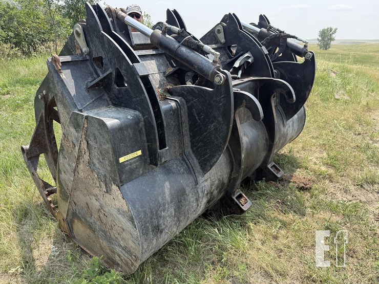 caterpillar-926-image-12