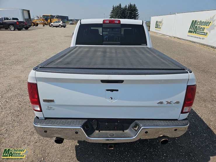 2010-dodge-ram-1500-image-21