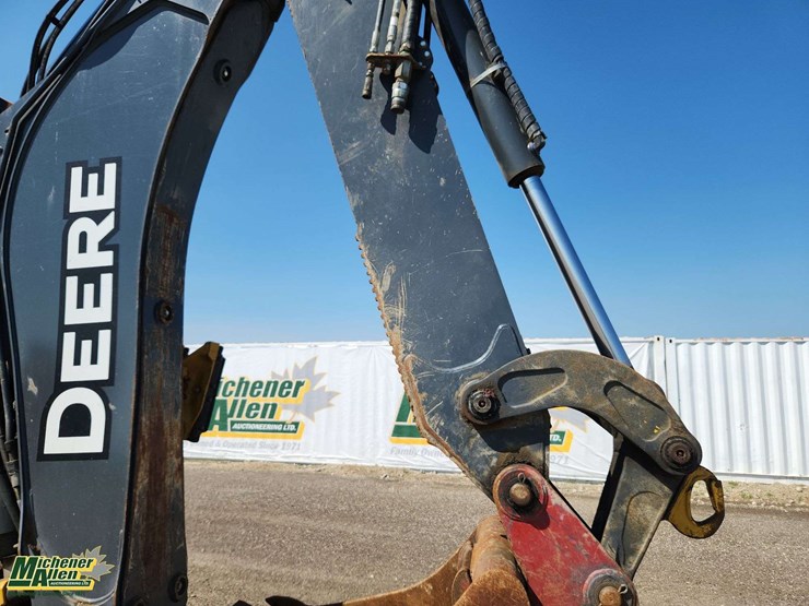 deere-410l-image-53
