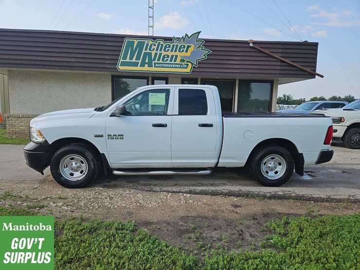 2015-dodge-1500-image-2