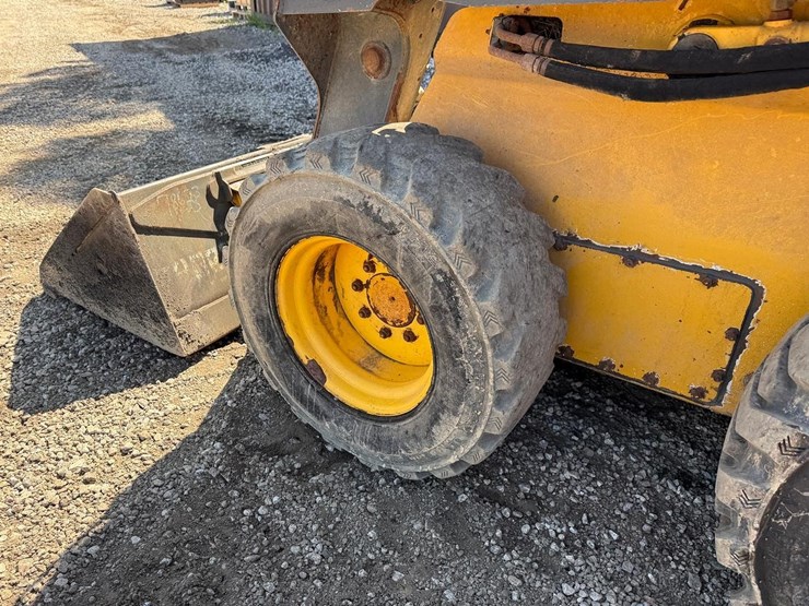 deere-328d-image-16
