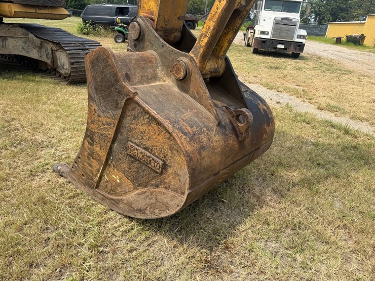komatsu-pc200-image-40