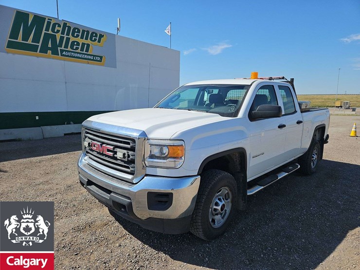 2015-gmc-sierra-2500hd-image-1