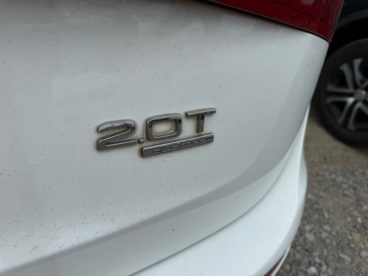 2012-audi-q5-image-8