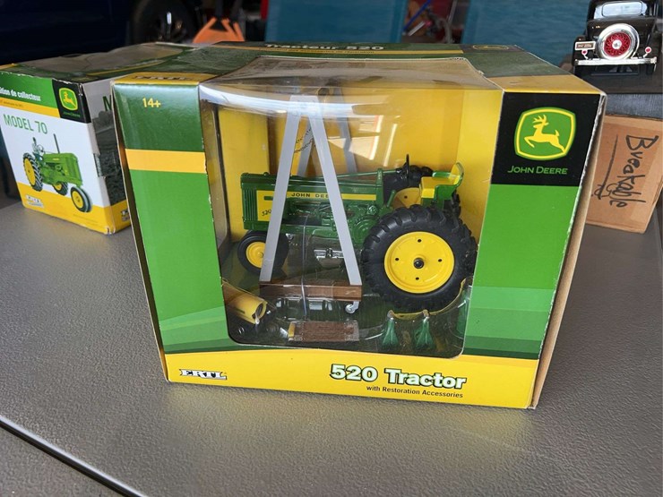 john-deere-16-image-9