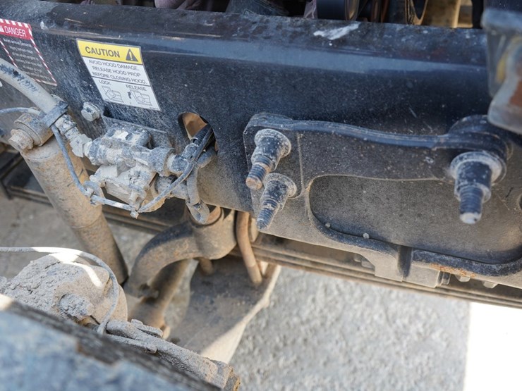 2018-mack-granite-gu713-image-45
