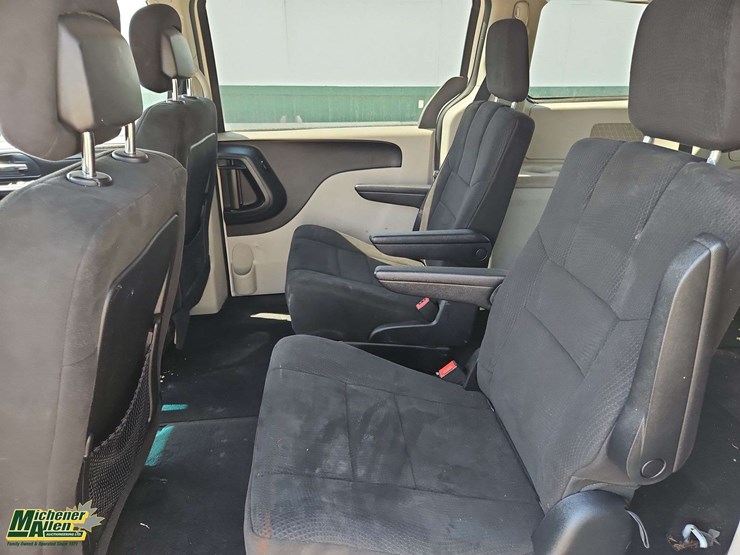 2011-dodge-grand-caravan-se-image-15