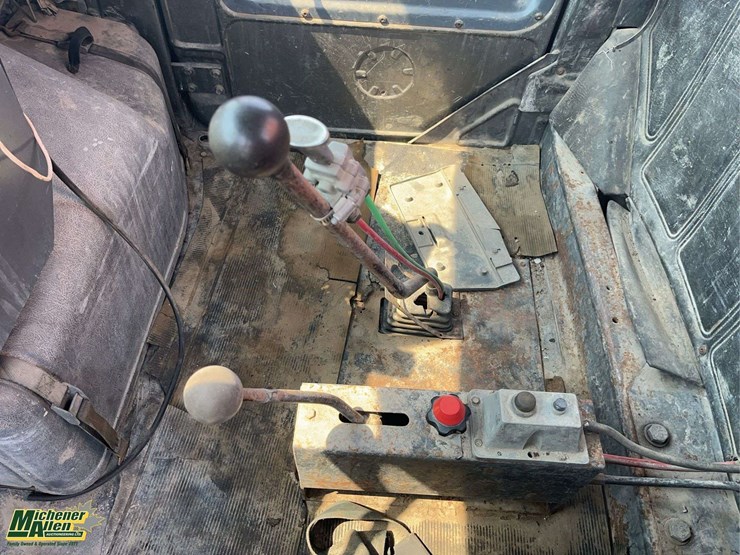 1989-mack-dm690s-image-16