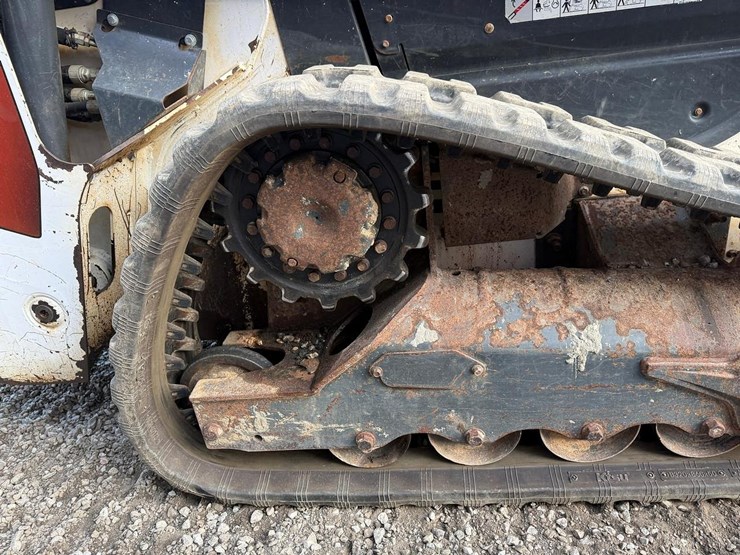 bobcat-t62-image-14