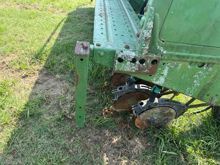 john-deere-15-image-12