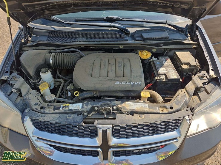 2016-dodge-grand-caravan-image-43