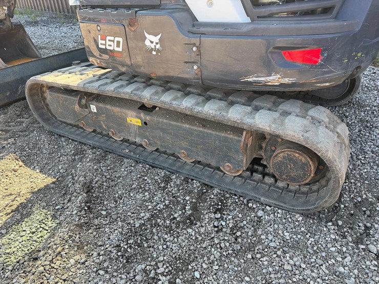 2021-bobcat-e60-image-15