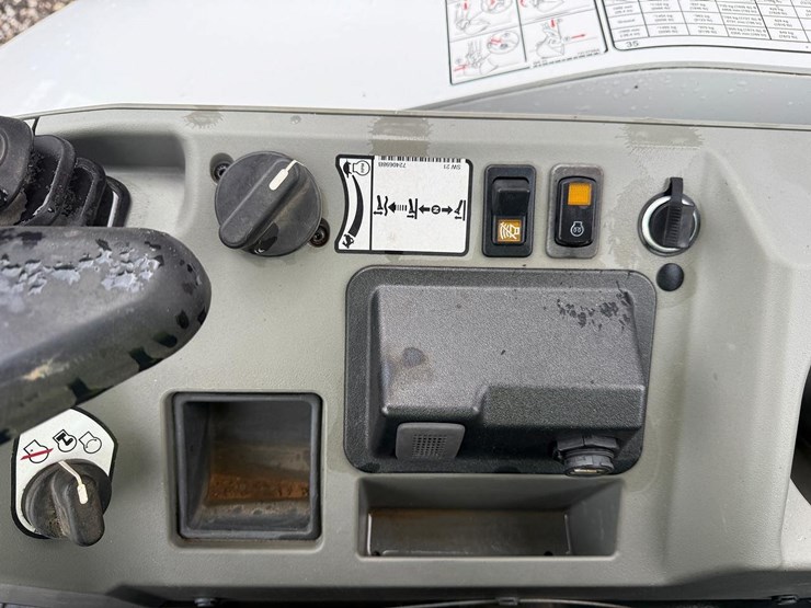 2023-bobcat-e35-image-25