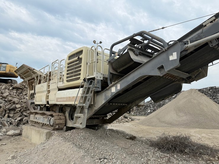2012-metso-lokotrack-lt1213-tracked-impact-crusher-plant-image-8