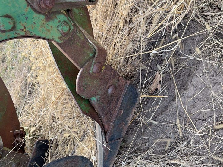 john-deere-no.-55-a-b-h-pull-type-three-bottom-plow-image-28