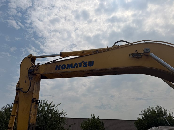 komatsu-pc200-image-36