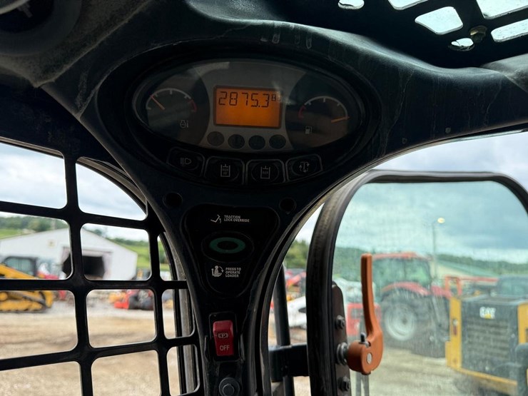 2012-bobcat-t750-image-25