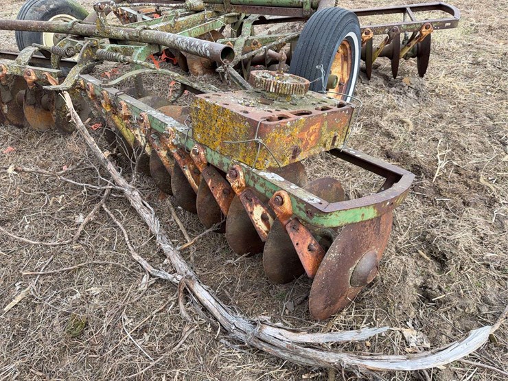 john-deere-11-image-24