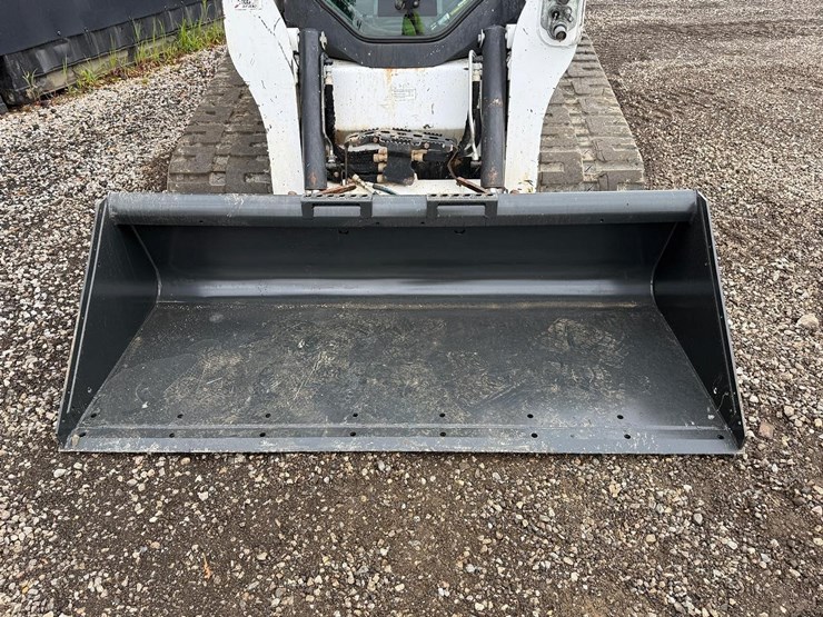 2022-bobcat-t770-image-9