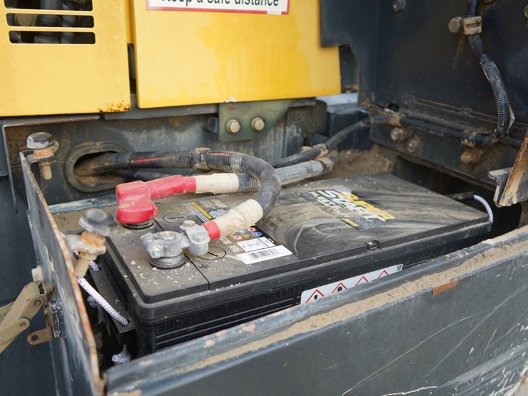 2012-komatsu-wa470-6-image-40
