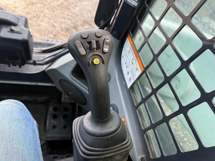 2018-bobcat-t590-image-20