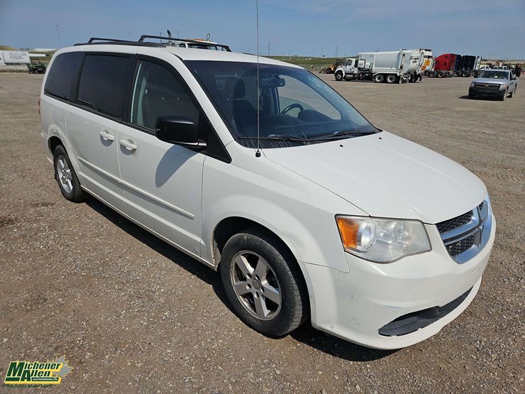 2011-dodge-grand-caravan-se-image-8