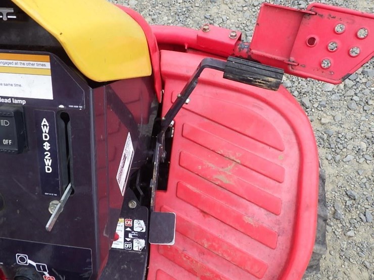 canycom-cmx2402-ride-on-mower-image-16