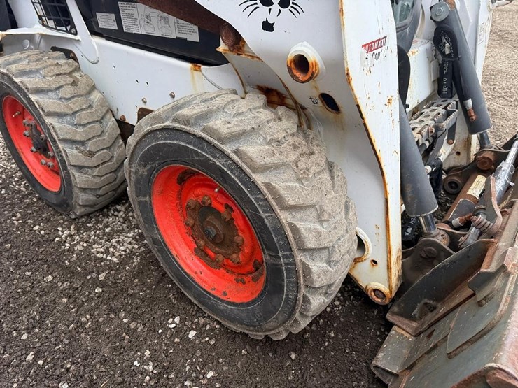 2020-bobcat-s570-image-12
