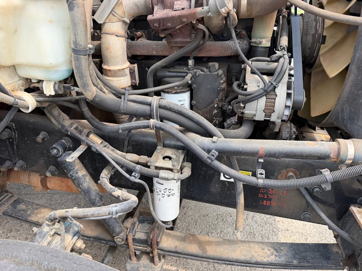 2007-peterbilt-335-image-86