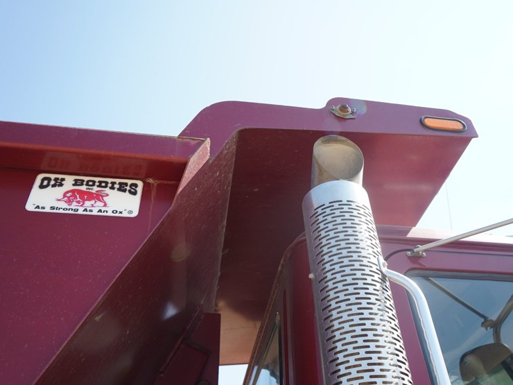 2018-mack-granite-gu713-image-38