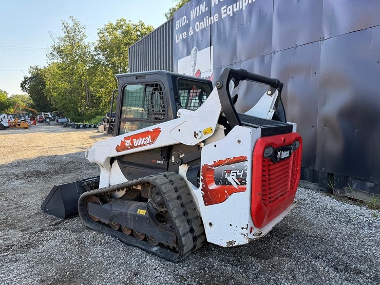 2021-bobcat-t64-image-2