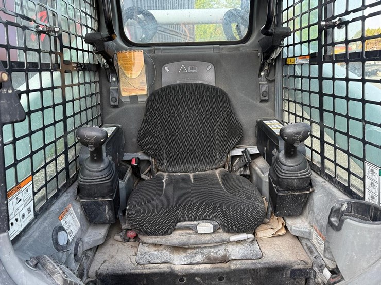 2023-bobcat-s740-image-17