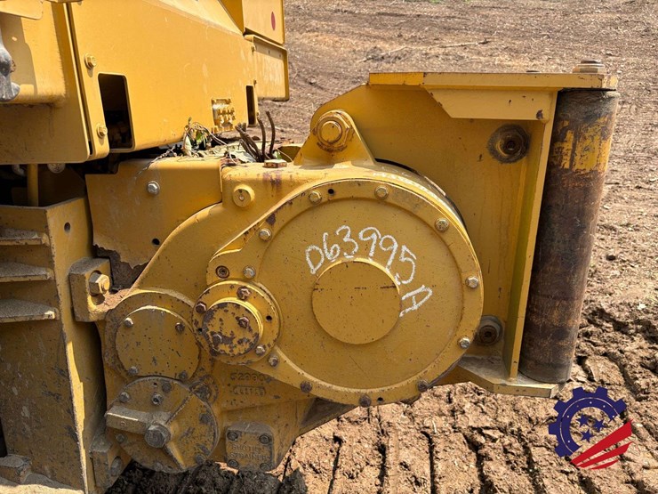 2015-caterpillar-d6t-lgp-image-72