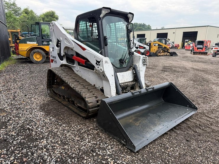 2023-bobcat-t770-image-6