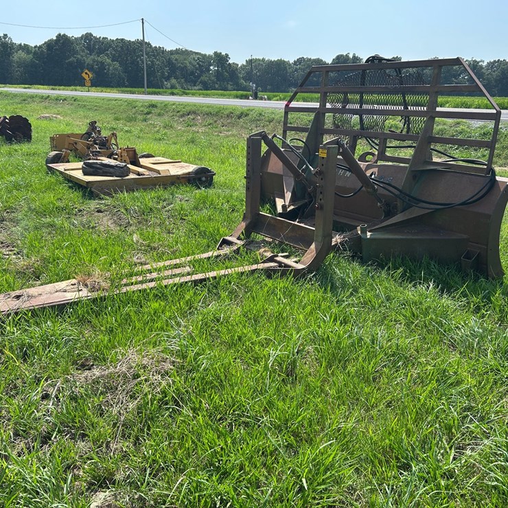 JOHN DEERE 9