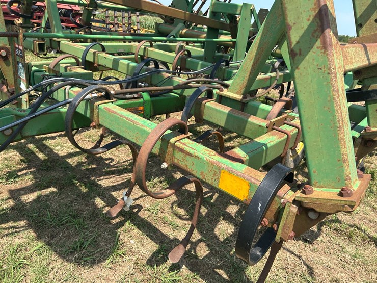 john-deere-34-image-44