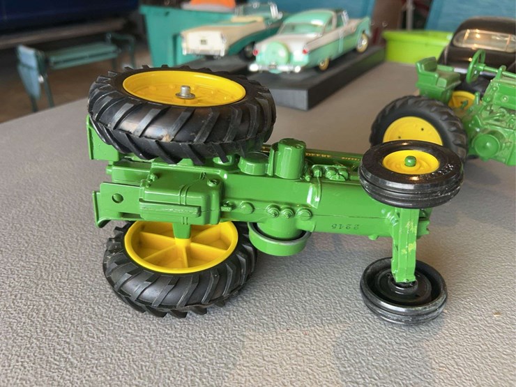 john-deere-16-image-7