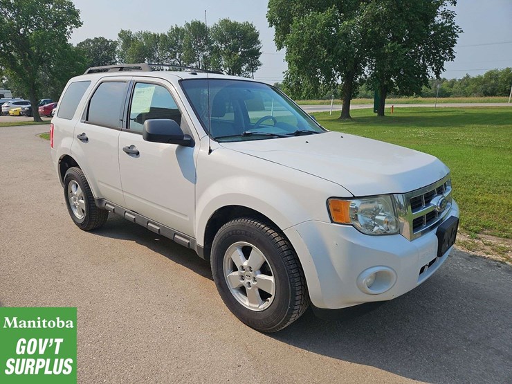 2011-ford-escape-image-4