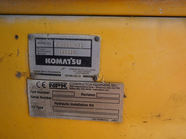 2002-komatsu-pc220-lc-7l-image-15