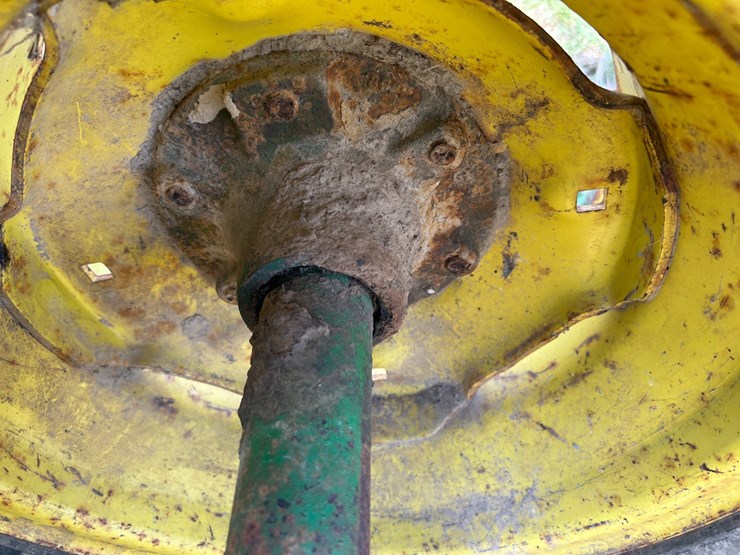 john-deere-34-image-17