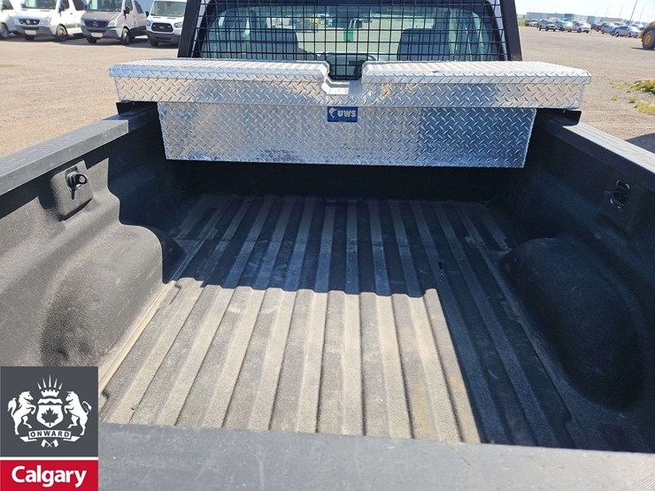 2015-gmc-sierra-2500hd-image-15