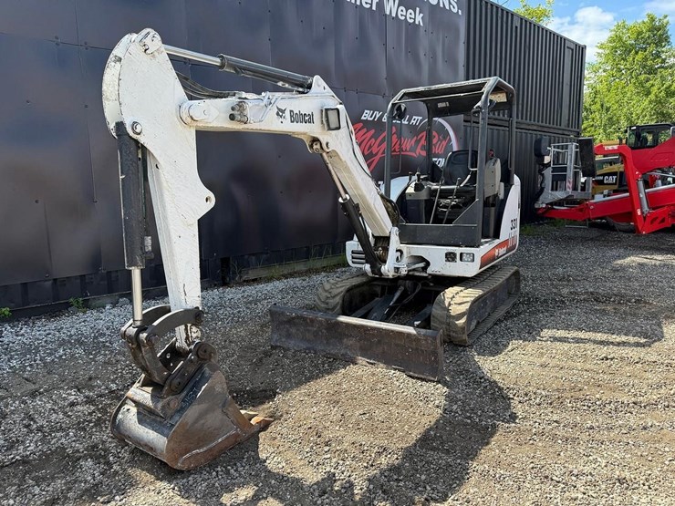 2006-bobcat-331-image-7