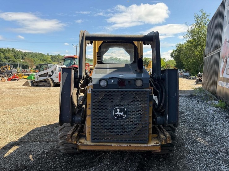 deere-328d-image-3