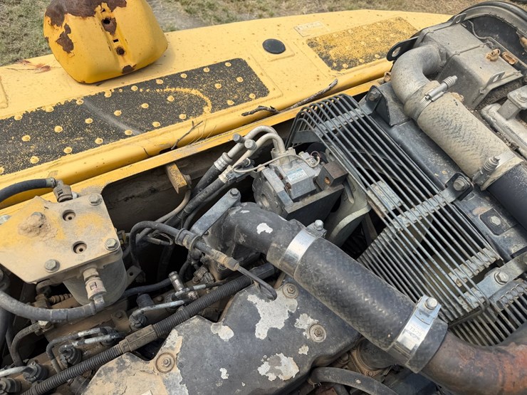 komatsu-pc200-image-75