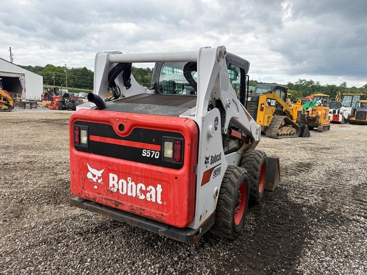2020-bobcat-s570-image-4