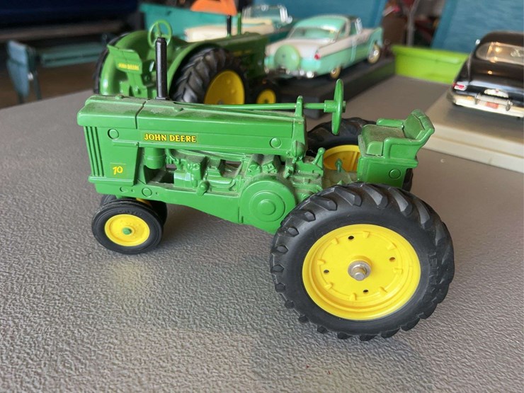 john-deere-16-image-11