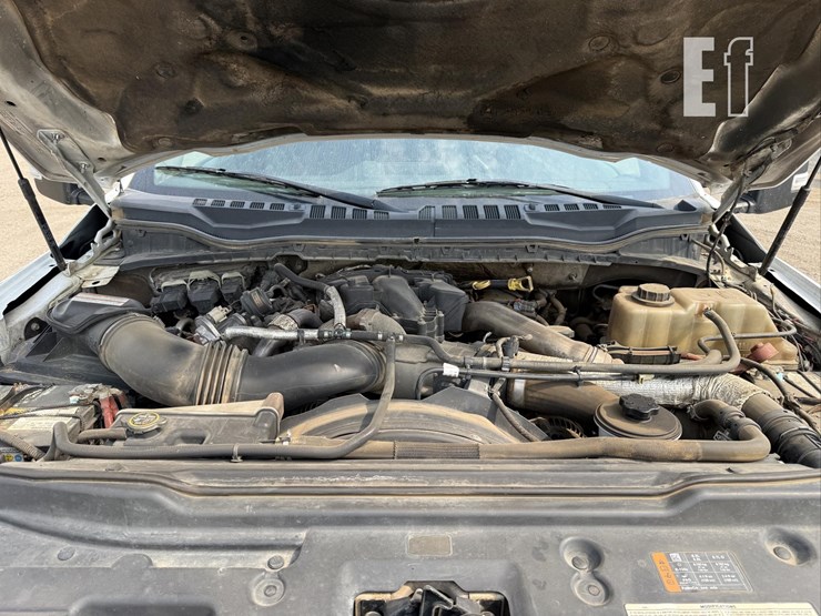 2017-ford-f550-xl-image-36