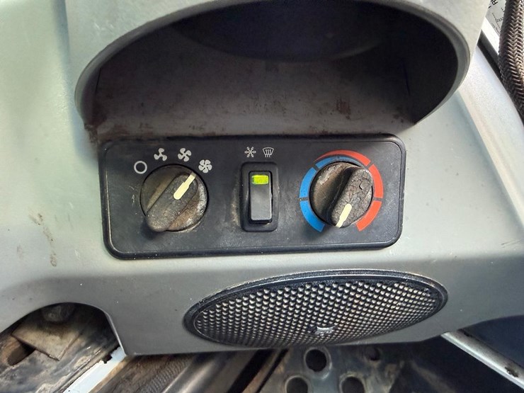 2018-bobcat-t590-image-25